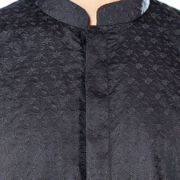 Black Embroidered Kurta in Floral Pattern