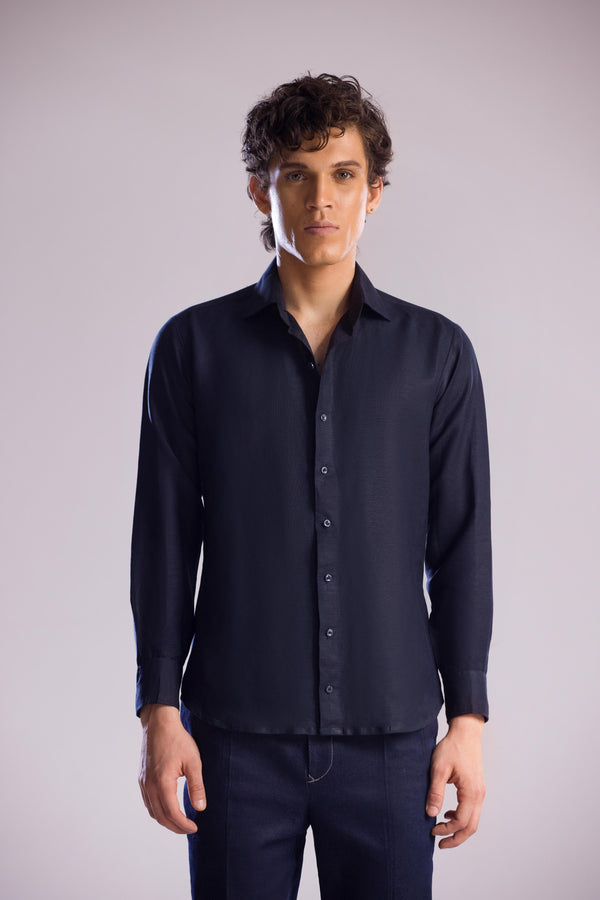 Linen Shirt in Midnight Blue