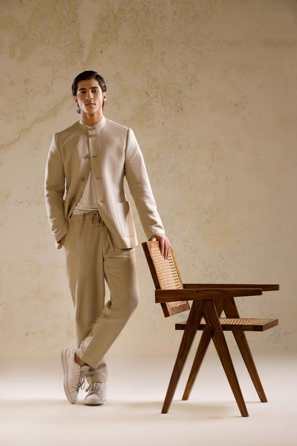 Single-Breasted Casual Suit with Mandarin Collar in Beige Linen