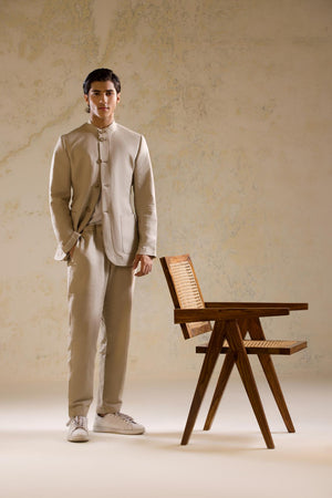 Single-Breasted Casual Suit with Mandarin Collar in Beige Linen