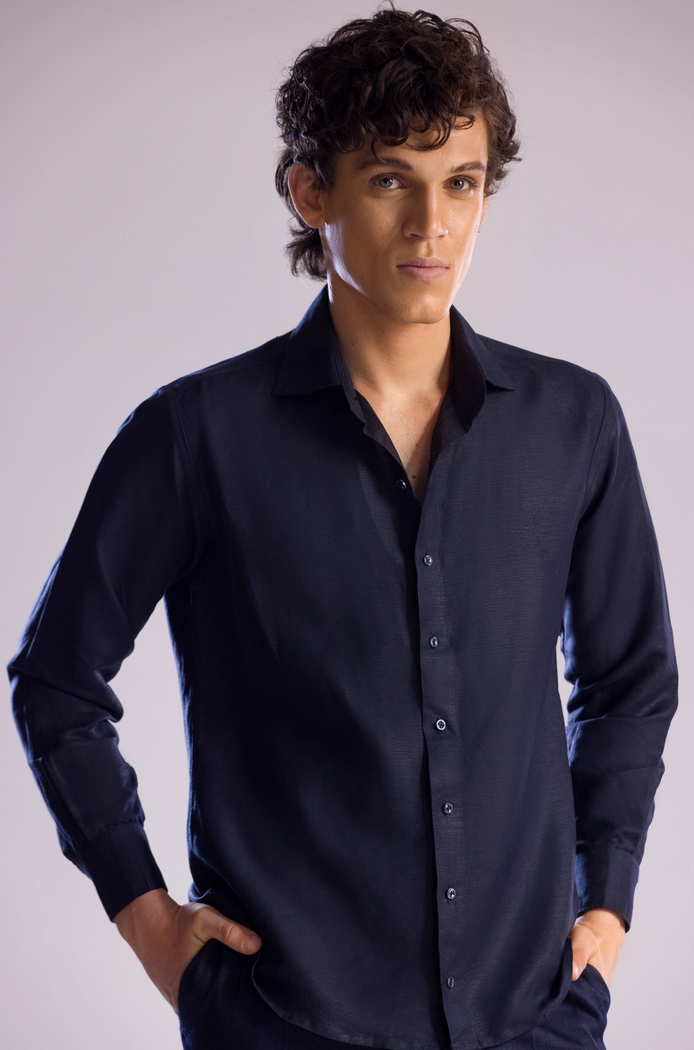 Linen Shirt in Midnight Blue