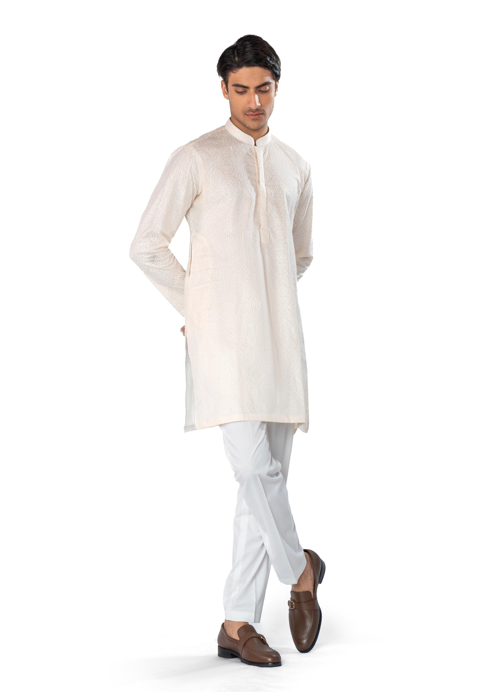 Off-White Embroidered Kurta in Cross-Stitch Pattern