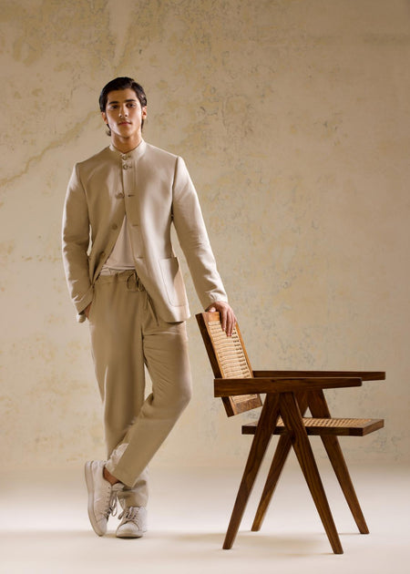 Single-Breasted Casual Suit with Mandarin Collar in Beige Linen
