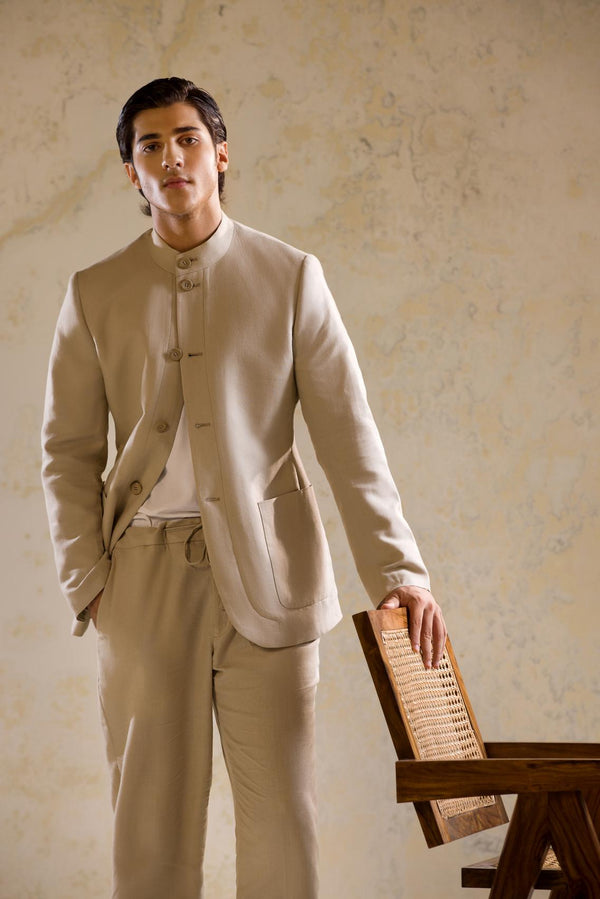 Single-Breasted Casual Suit with Mandarin Collar in Beige Linen