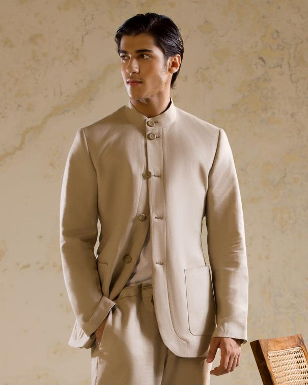 Single-Breasted Casual Suit with Mandarin Collar in Beige Linen