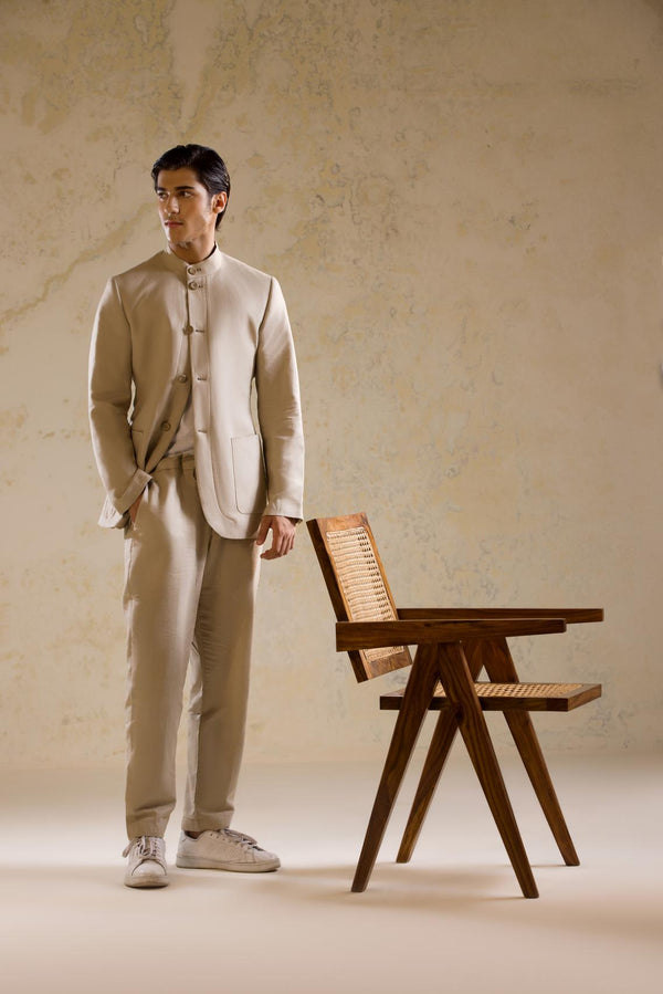 Single-Breasted Casual Suit with Mandarin Collar in Beige Linen