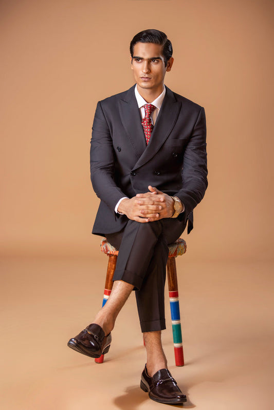 Double Breast Suit - Peak Lapel - Black